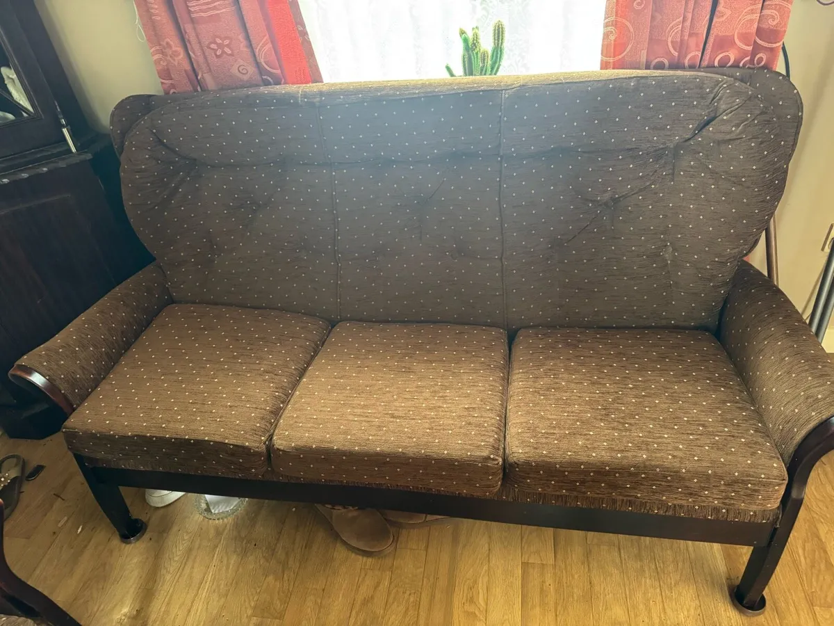 3 +1+1 seater couch i - Image 1