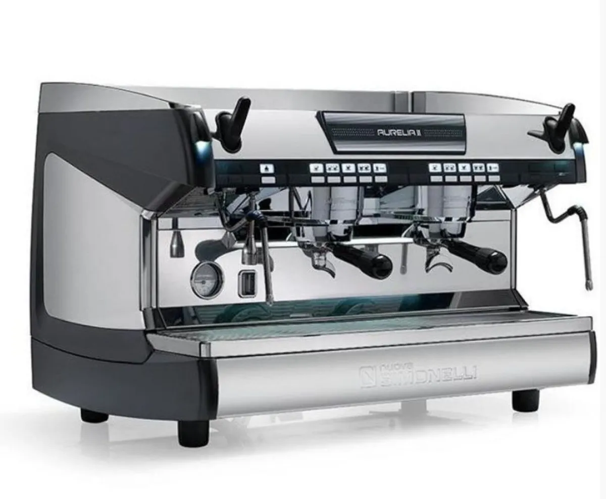 Nuovo Simonelli Aurelia 2 coffee machine - Image 1