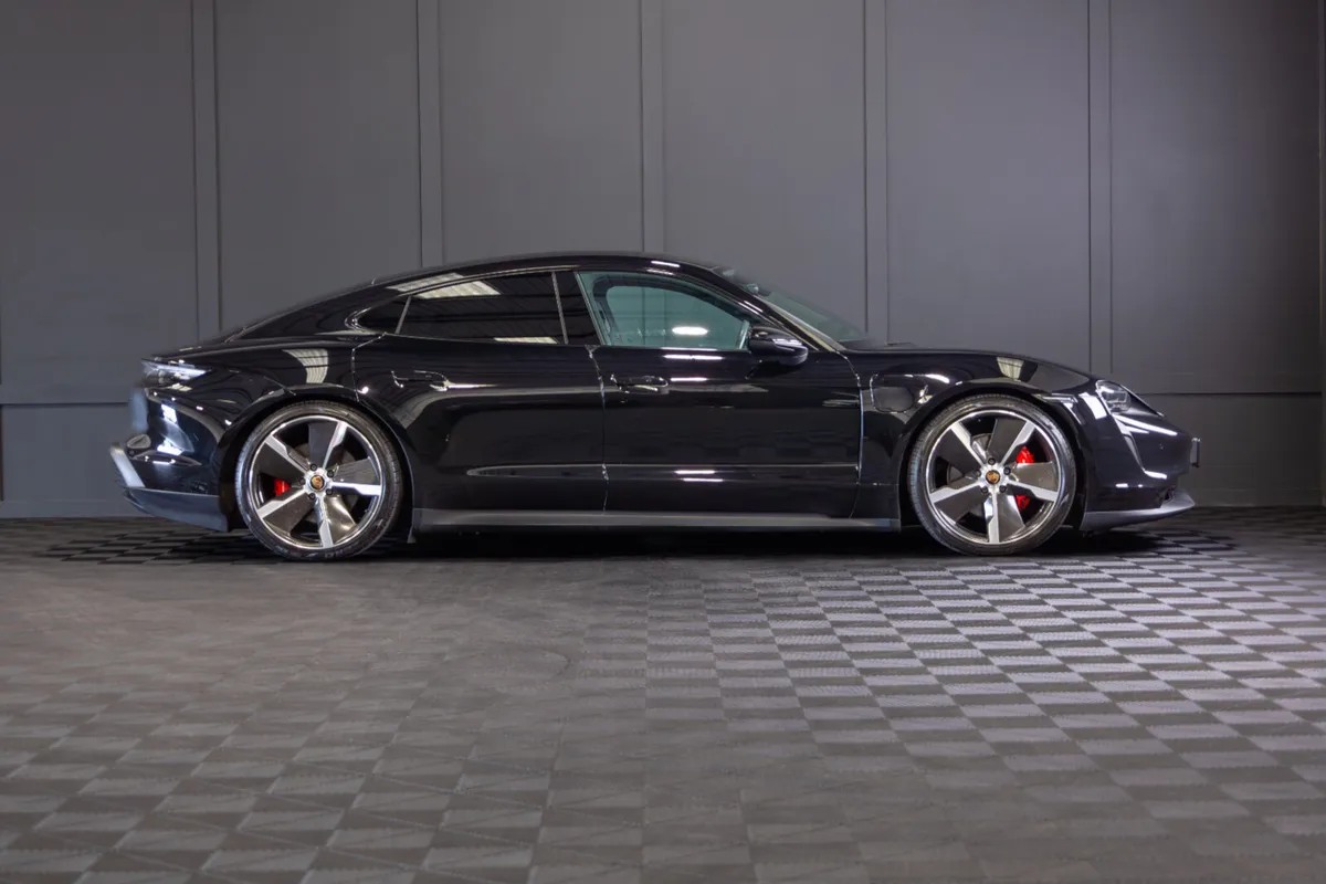 2022 Porsche Taycan 4S - Image 2