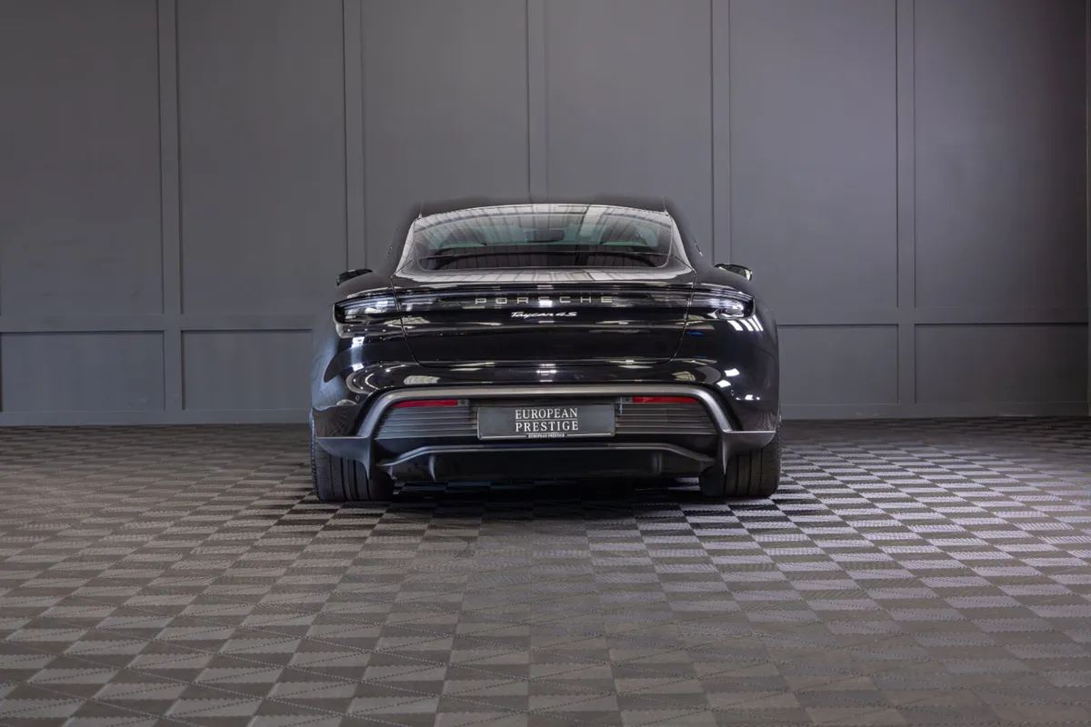 2022 Porsche Taycan 4S - Image 4