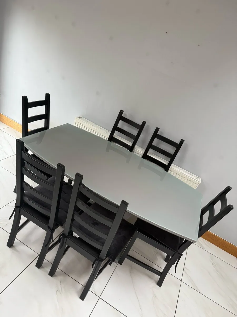 Dining table and chairs - Image 4