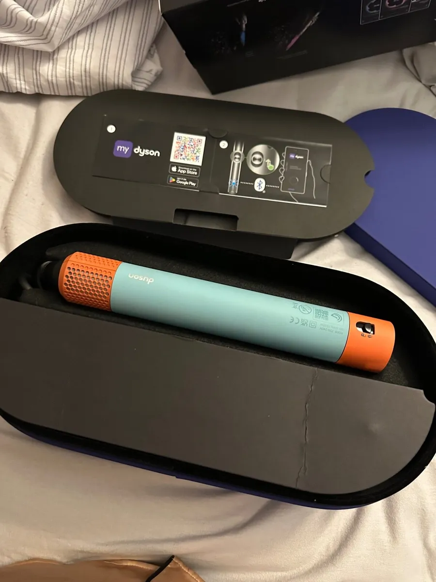 dyson airwrap - Image 2
