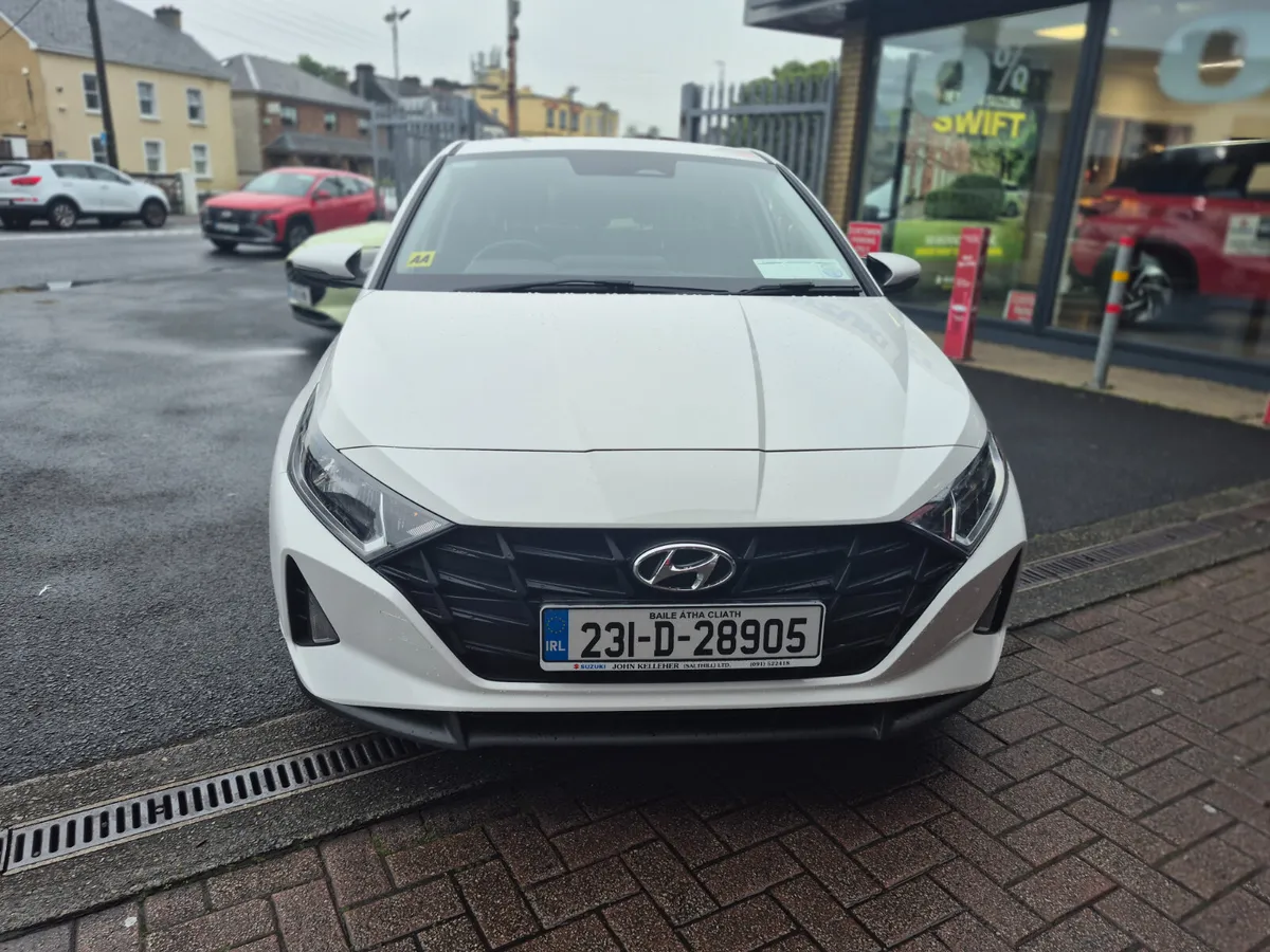 Hyundai i20 only 10000klms - Image 3