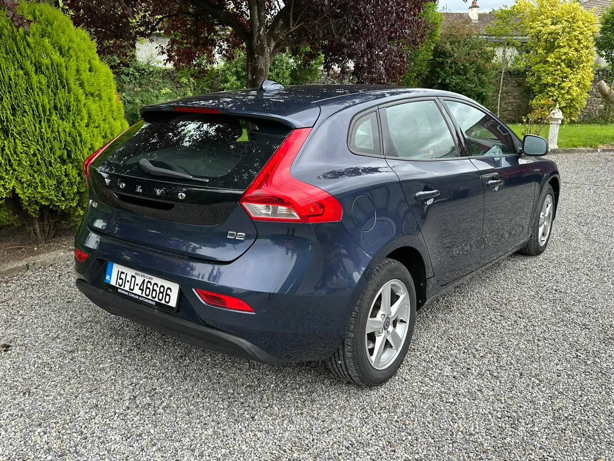 Volvo V40 - Image 4