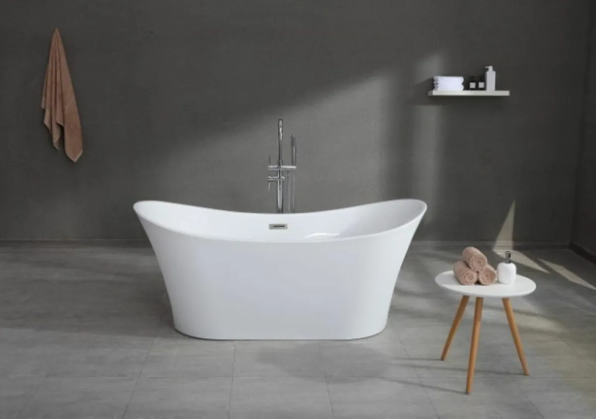 Online Auction Of A Freestanding Bath & More!