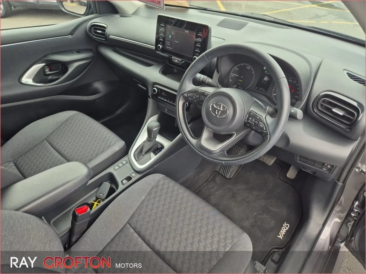 Toyota Yaris 1.5 Hybrid 5Dr Luna - Image 3
