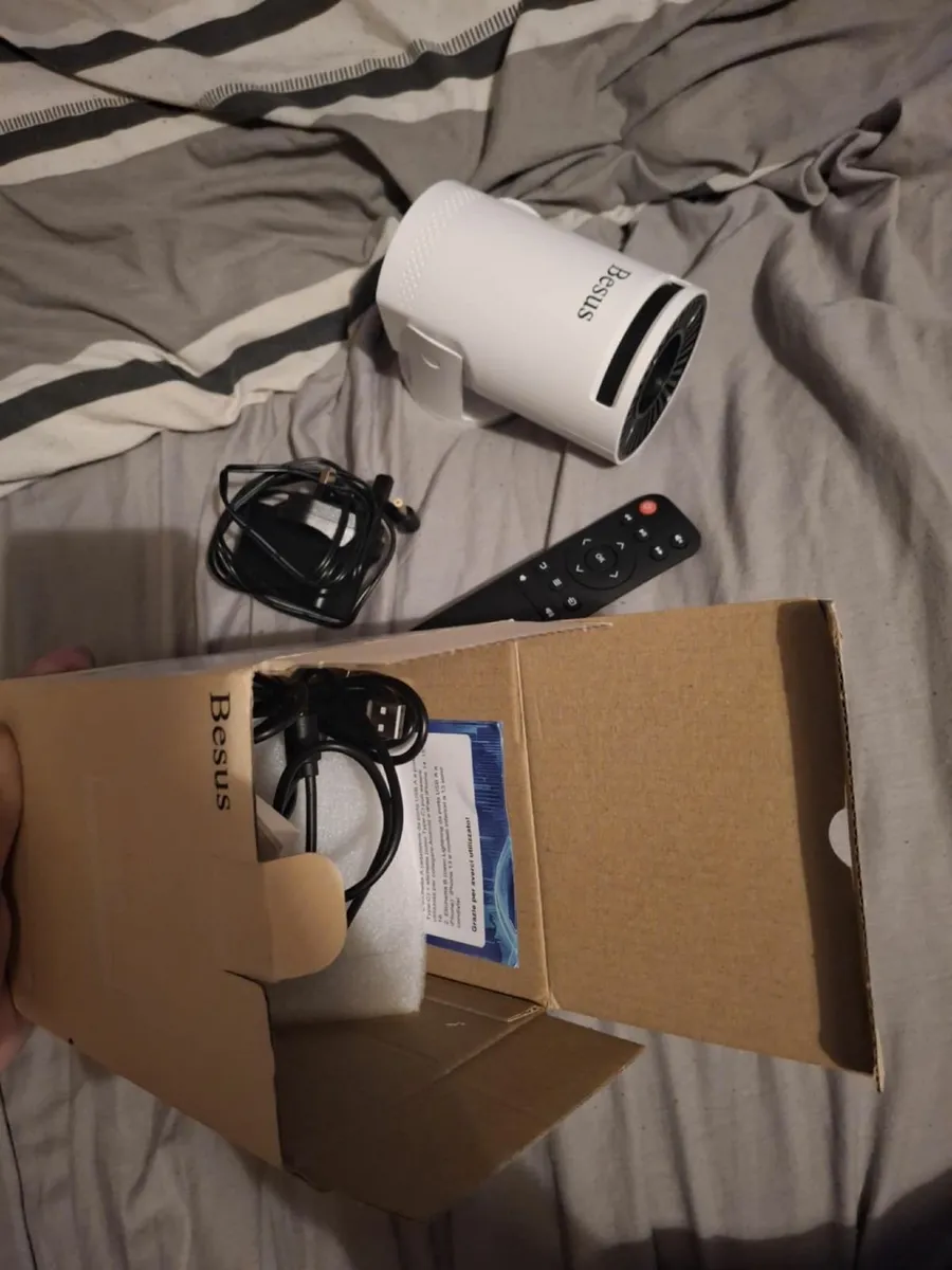 projector - Image 1