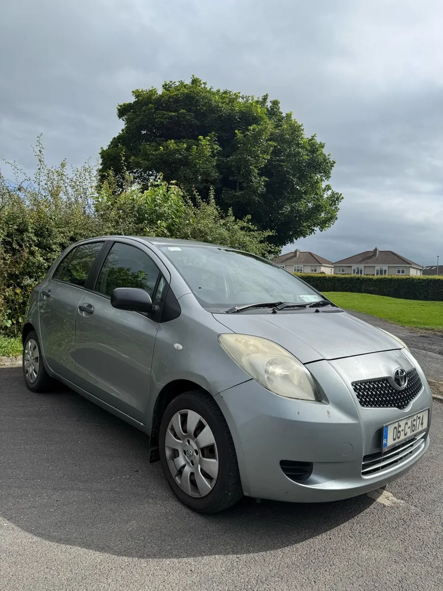Toyota Yaris 2006 - Image 2