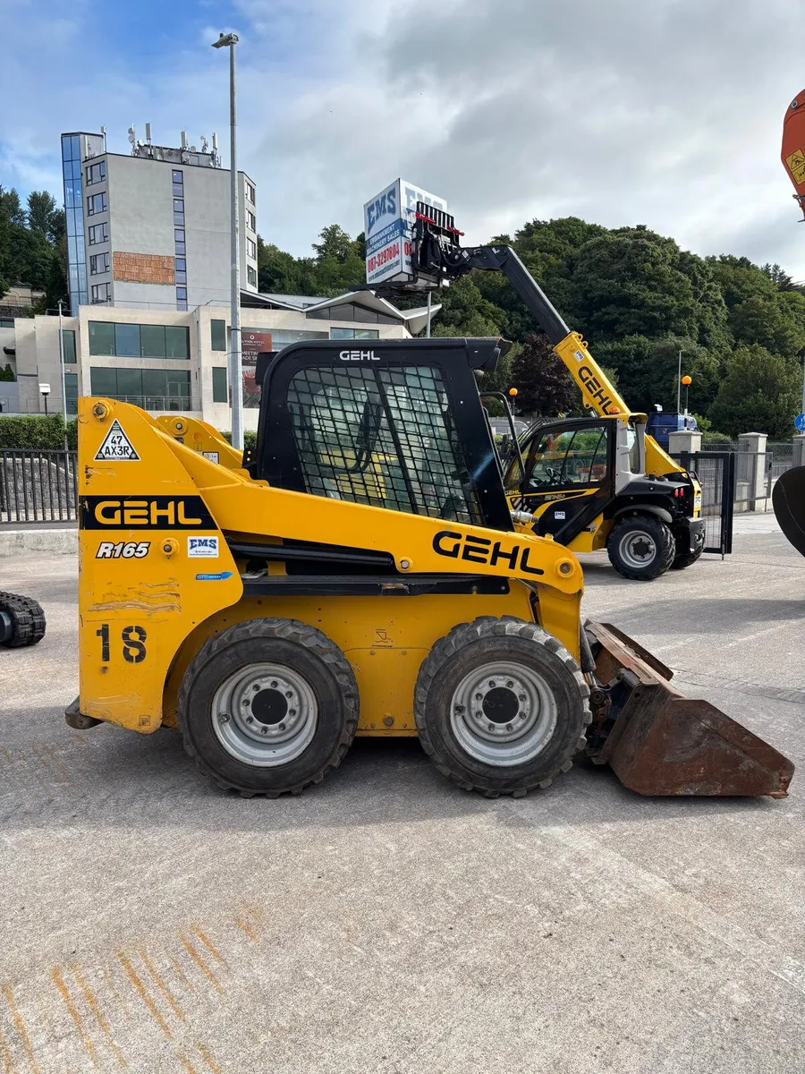 2019 Gehl R165 Skidsteer Loader - Image 1