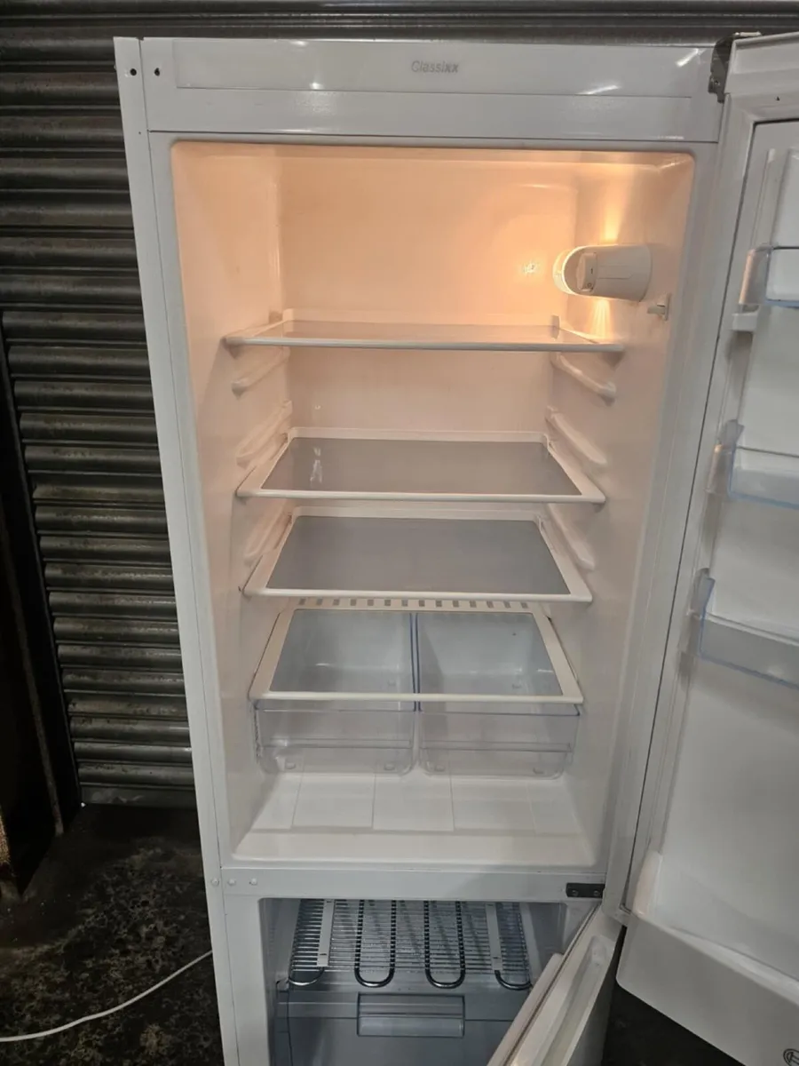 Fridge freezer - Image 4