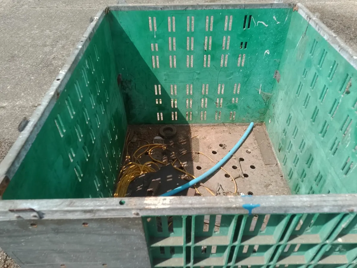 Plastic crates - Image 2