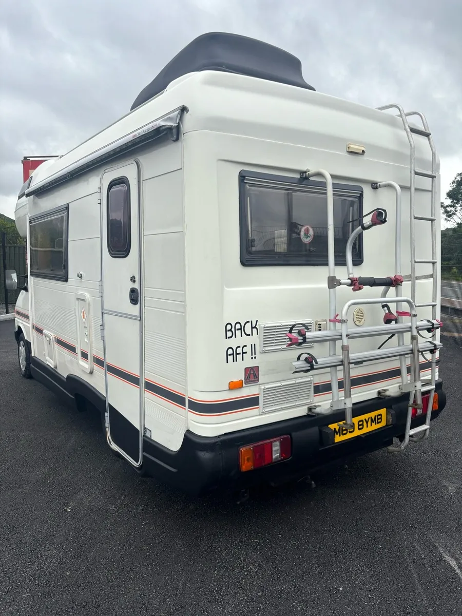 VW transporter Explore 4 2.5 TDI 5 Berth - Image 2