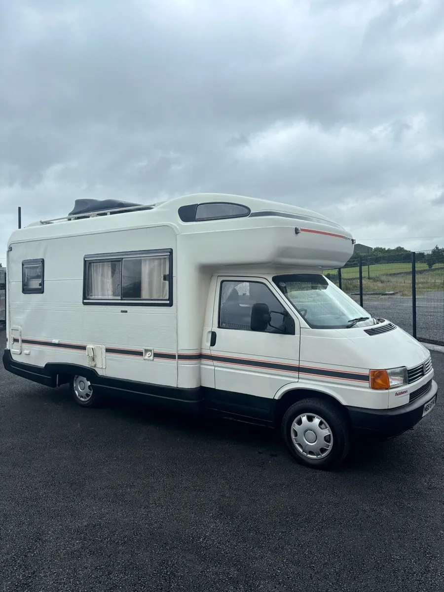 VW transporter Explore 4 2.5 TDI 5 Berth - Image 4