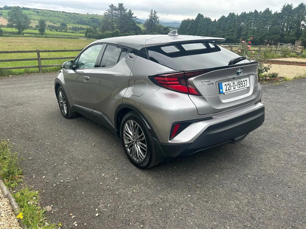 2022 Toyota CHR - Image 4