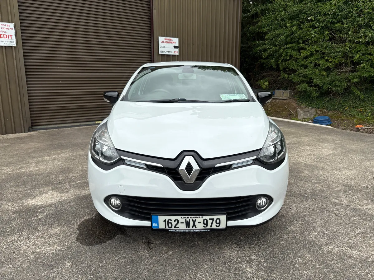 Renault Clio 2016 ONLY 102000KM MINT CONDITION - Image 2