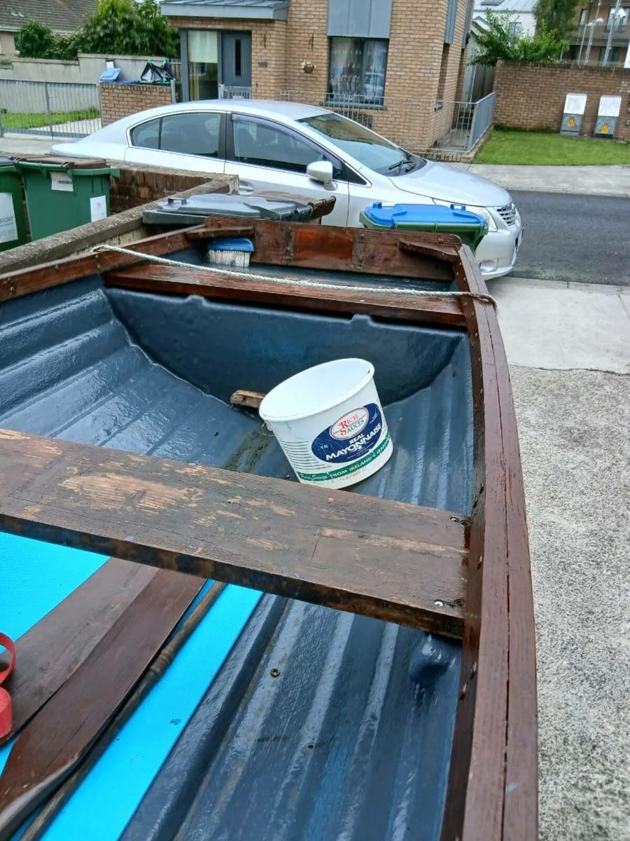 15 foot boat And trailer - Image 4