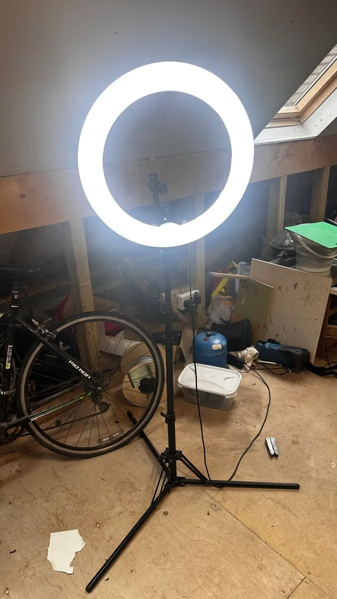Neewer ring light 18” - Image 1