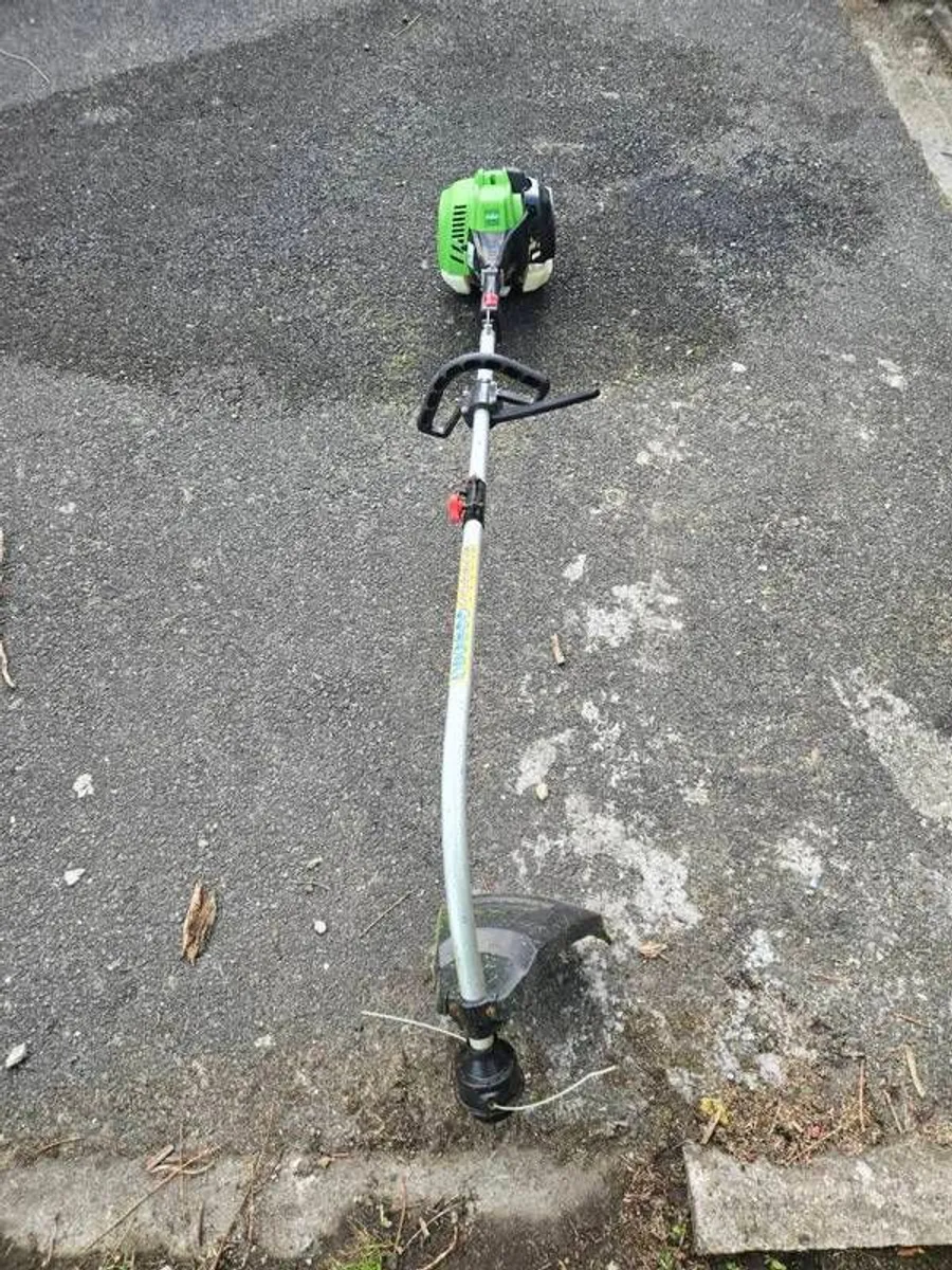 4 strimmers (3 working)(Need gone ASAP) - Image 1