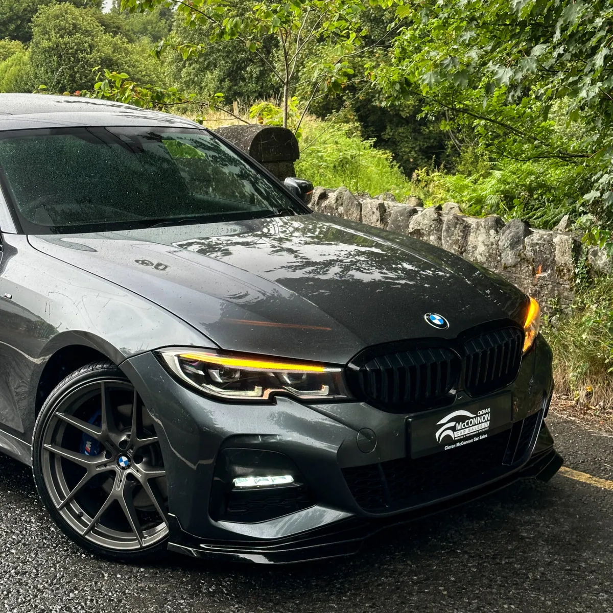 2020 (202)  BMW 330e M-SPORT PRO EDITION SUNROOF - Image 2