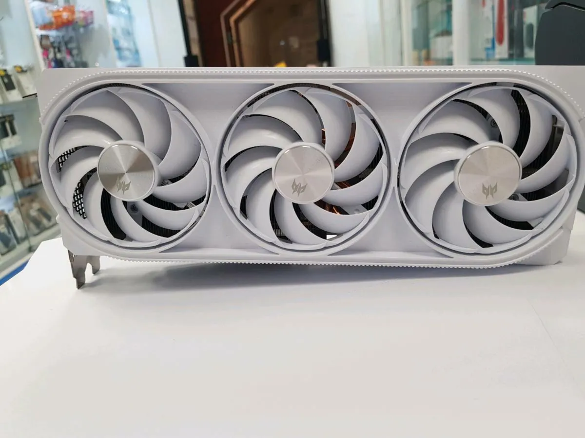 Radeon RX 7800 XT OC - Image 2