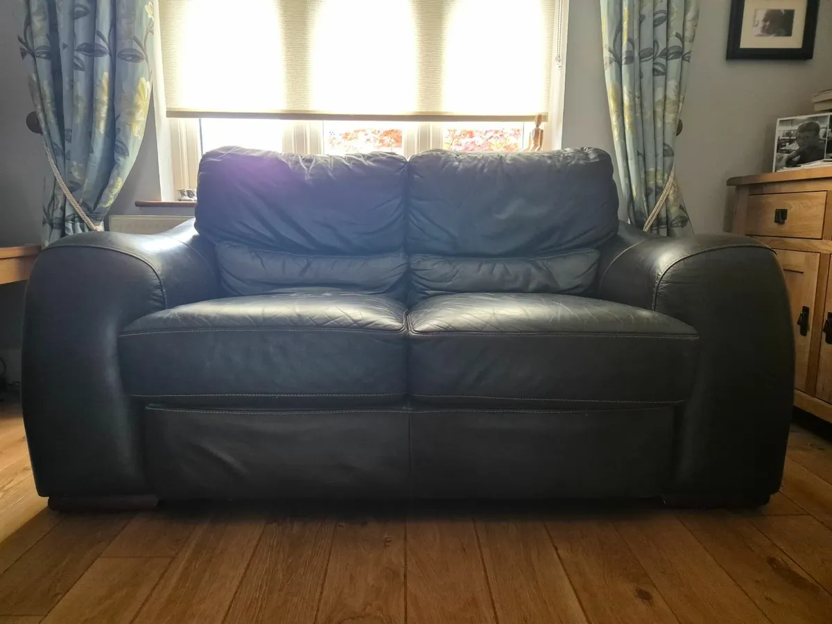Couch - Image 2