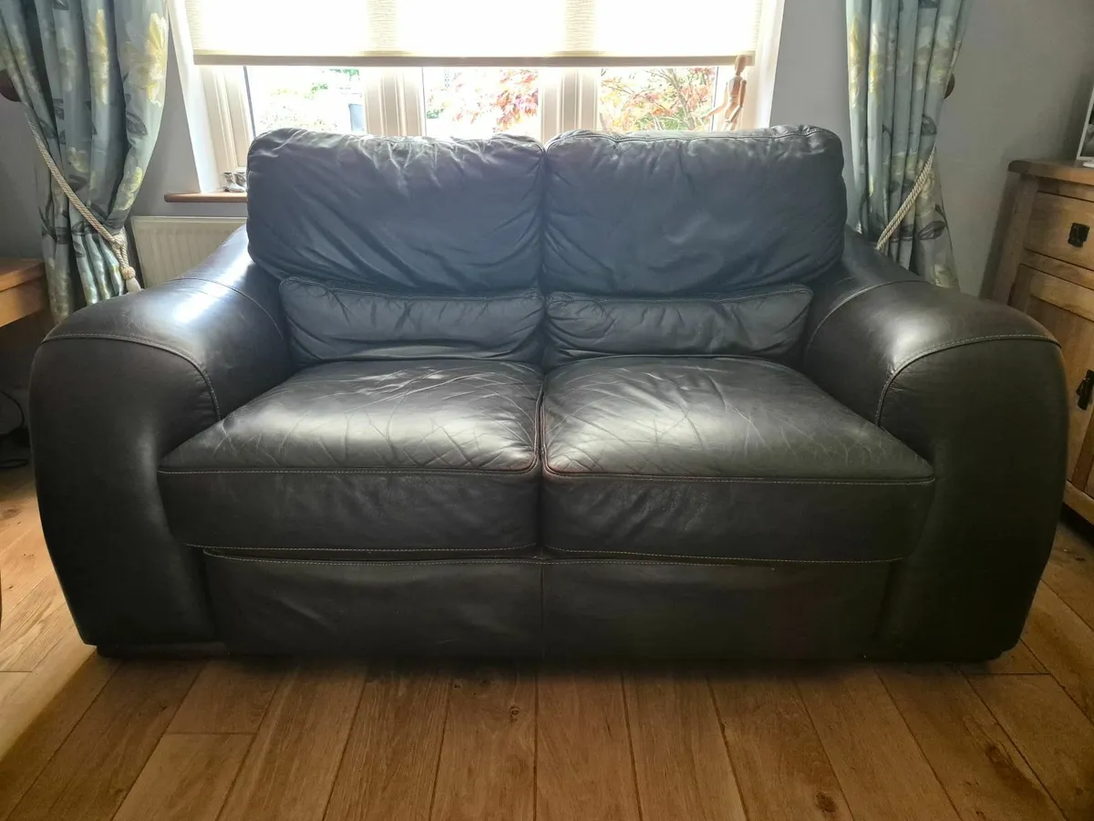 Couch - Image 3