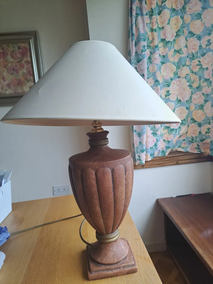 Lamp - FREE - Image 1