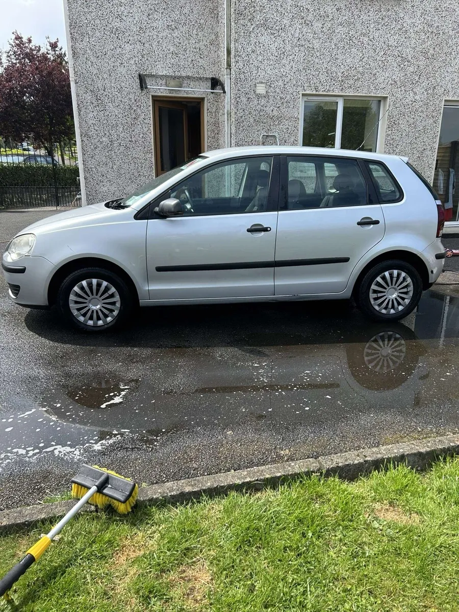 Volkswagen Polo 2006 - Image 2