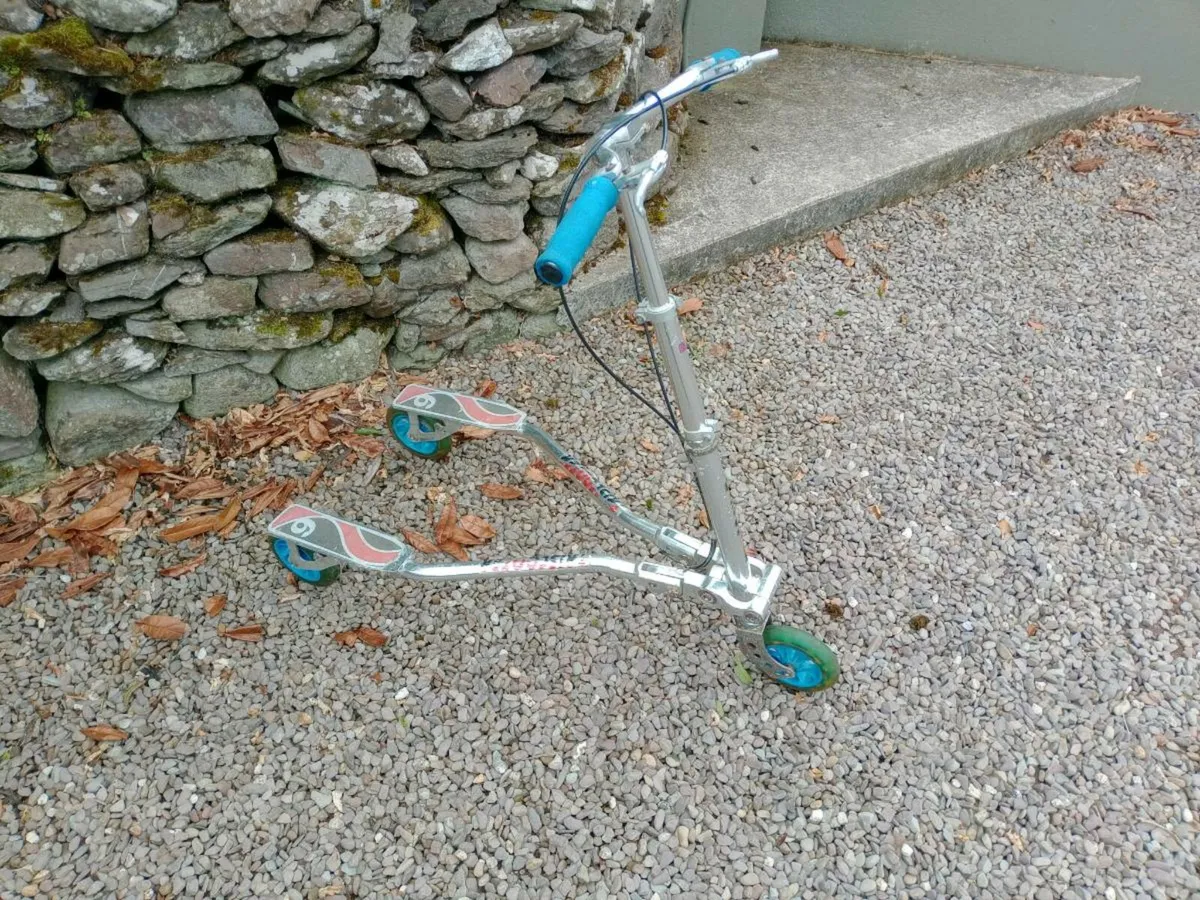 Scooters - Image 1