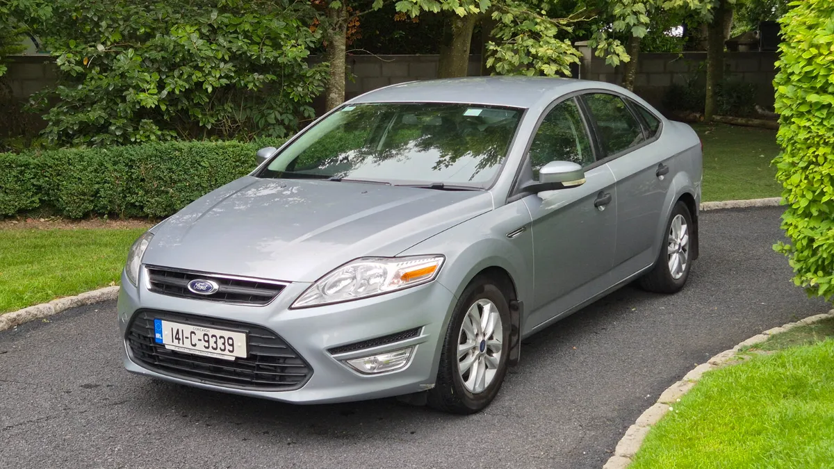 Ford Mondeo 1.6 TDCi Graphite 115PS Saloon - Image 3