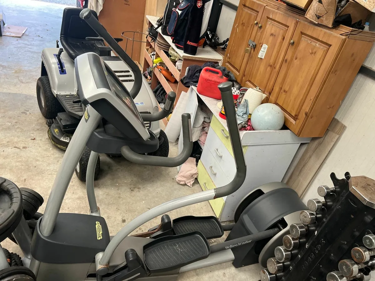 Cross Trainer - Image 1