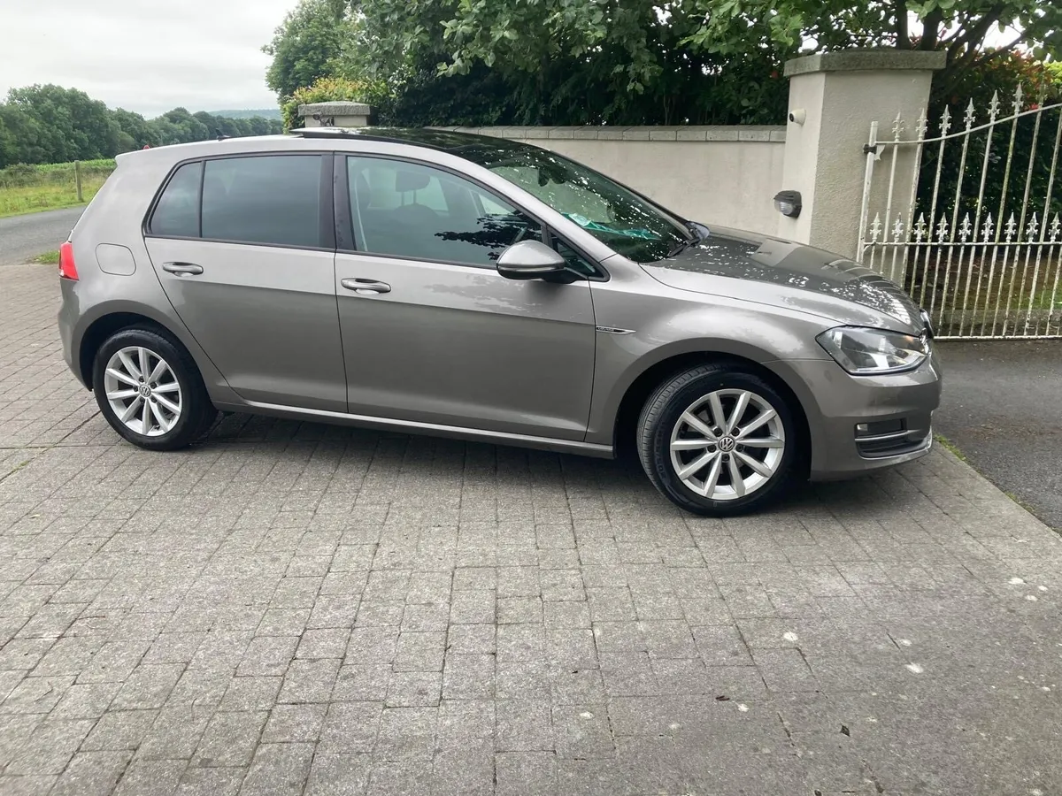 2016 Volkswagen Golf 1.6 Tdi Lounge Model - Image 3