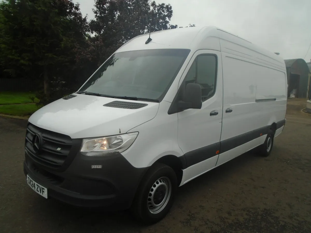2024 Mercedes-Benz Sprinter 315CDI LWB HR - Image 3