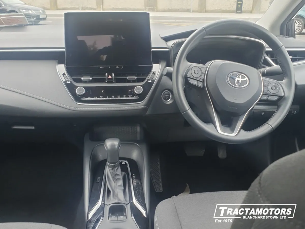 Toyota Corolla LUNA SALOON 4DR AUTO - Image 2