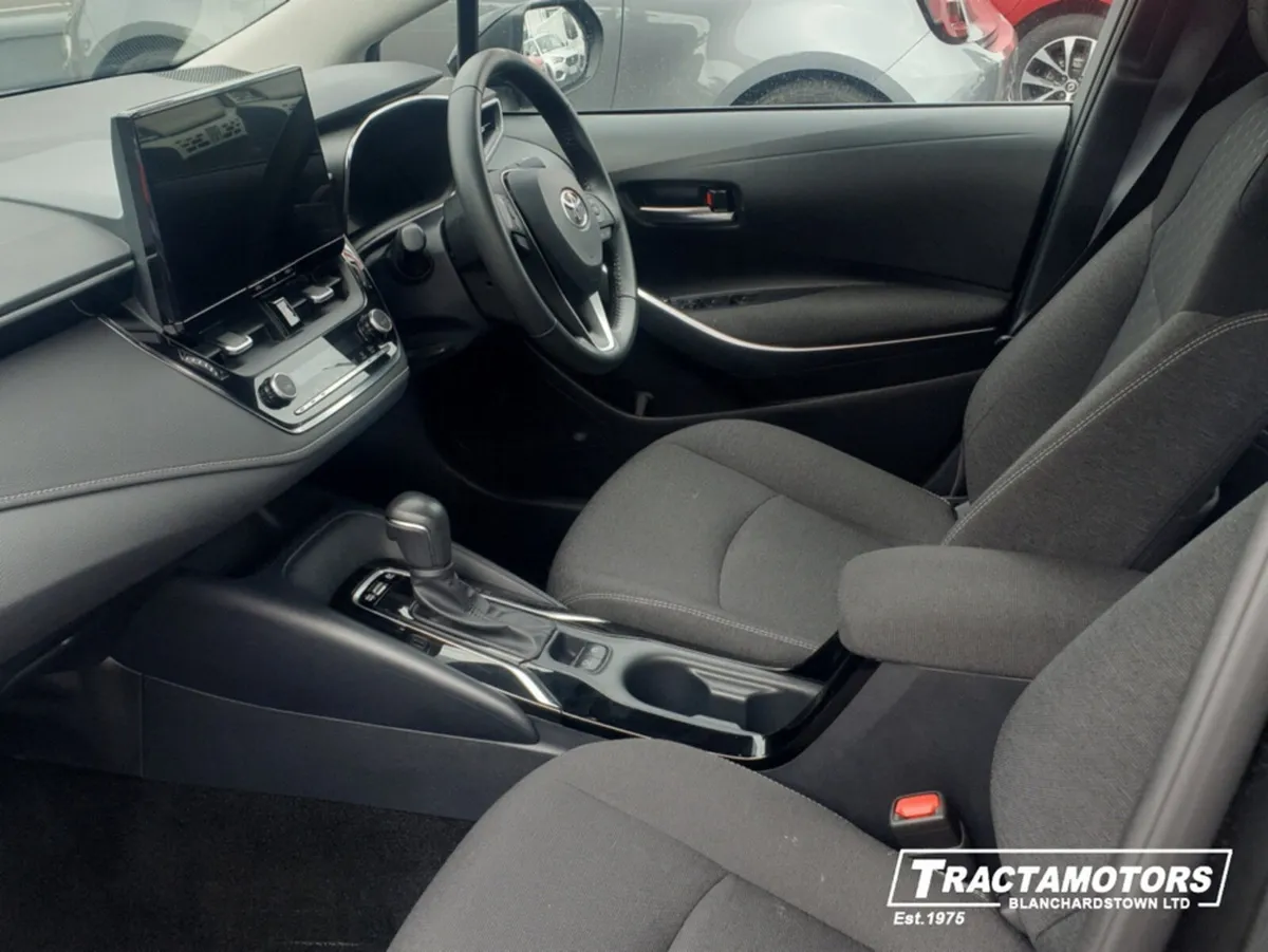 Toyota Corolla LUNA SALOON 4DR AUTO - Image 4