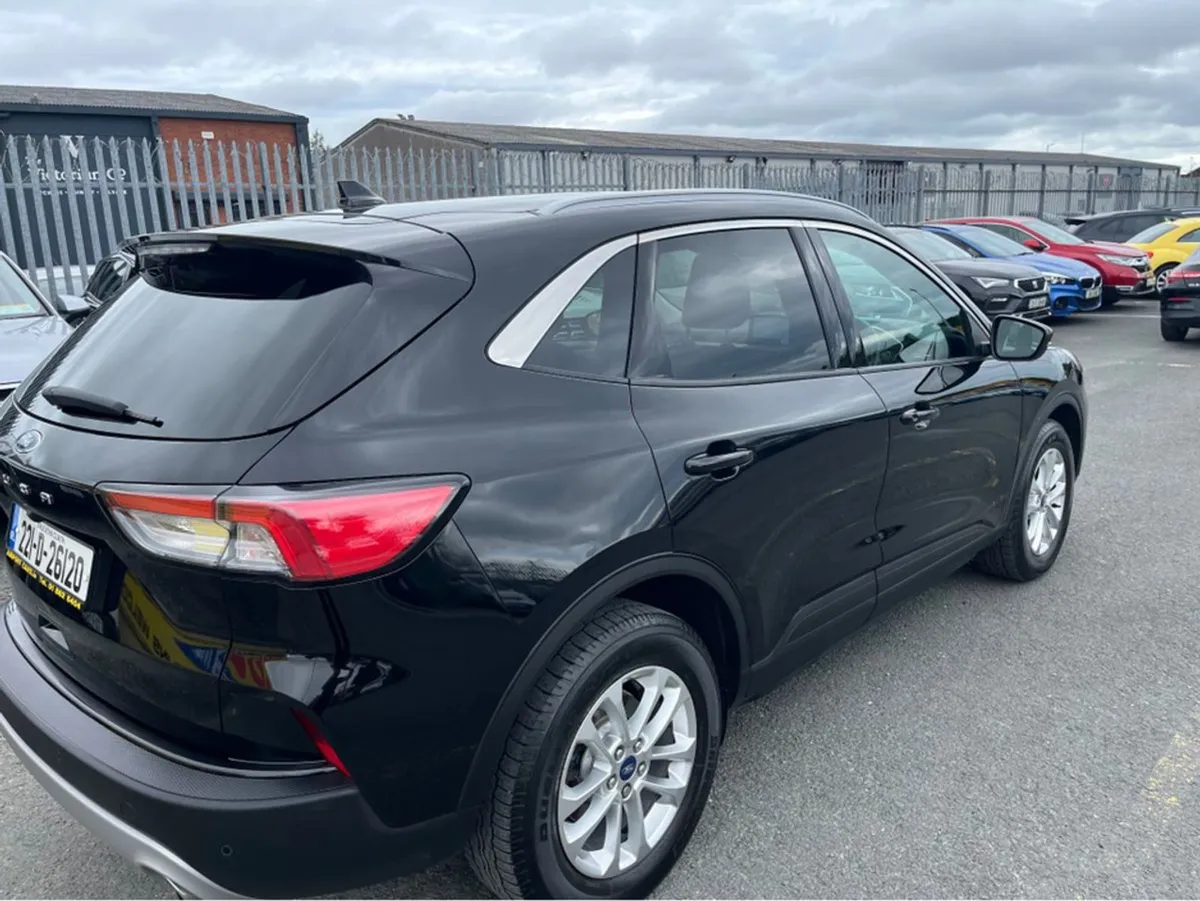 Ford Kuga Titanium 5DR 1.5 TD 120 S6.2 M6 F - Image 3