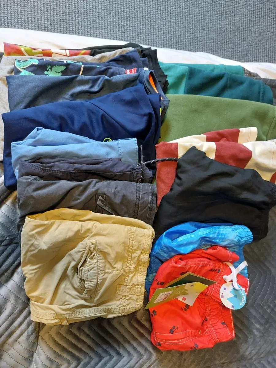 Boys clothes bundle (16 items) Age 11-13 - Image 1
