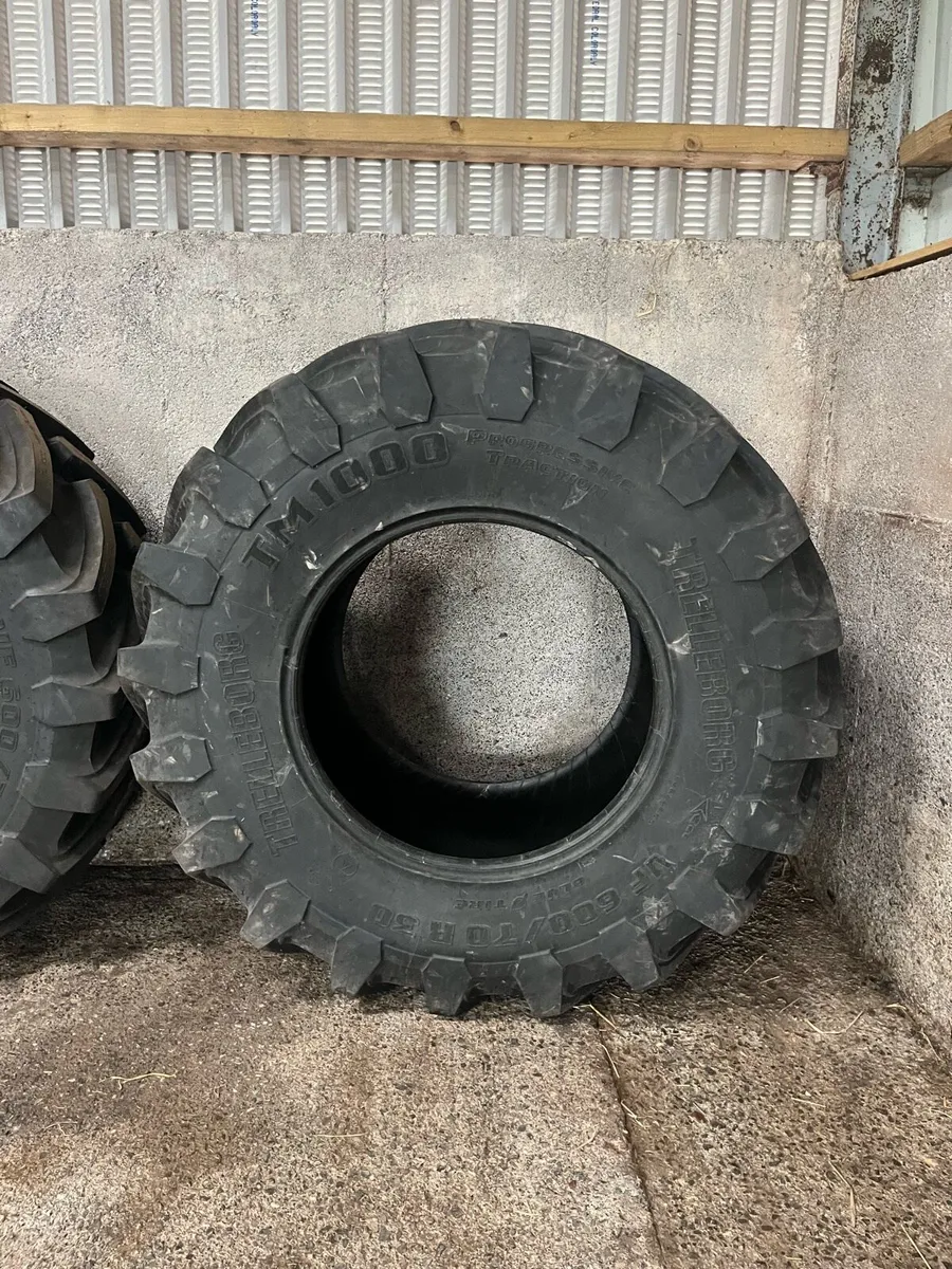 Tractor tyres - Image 1