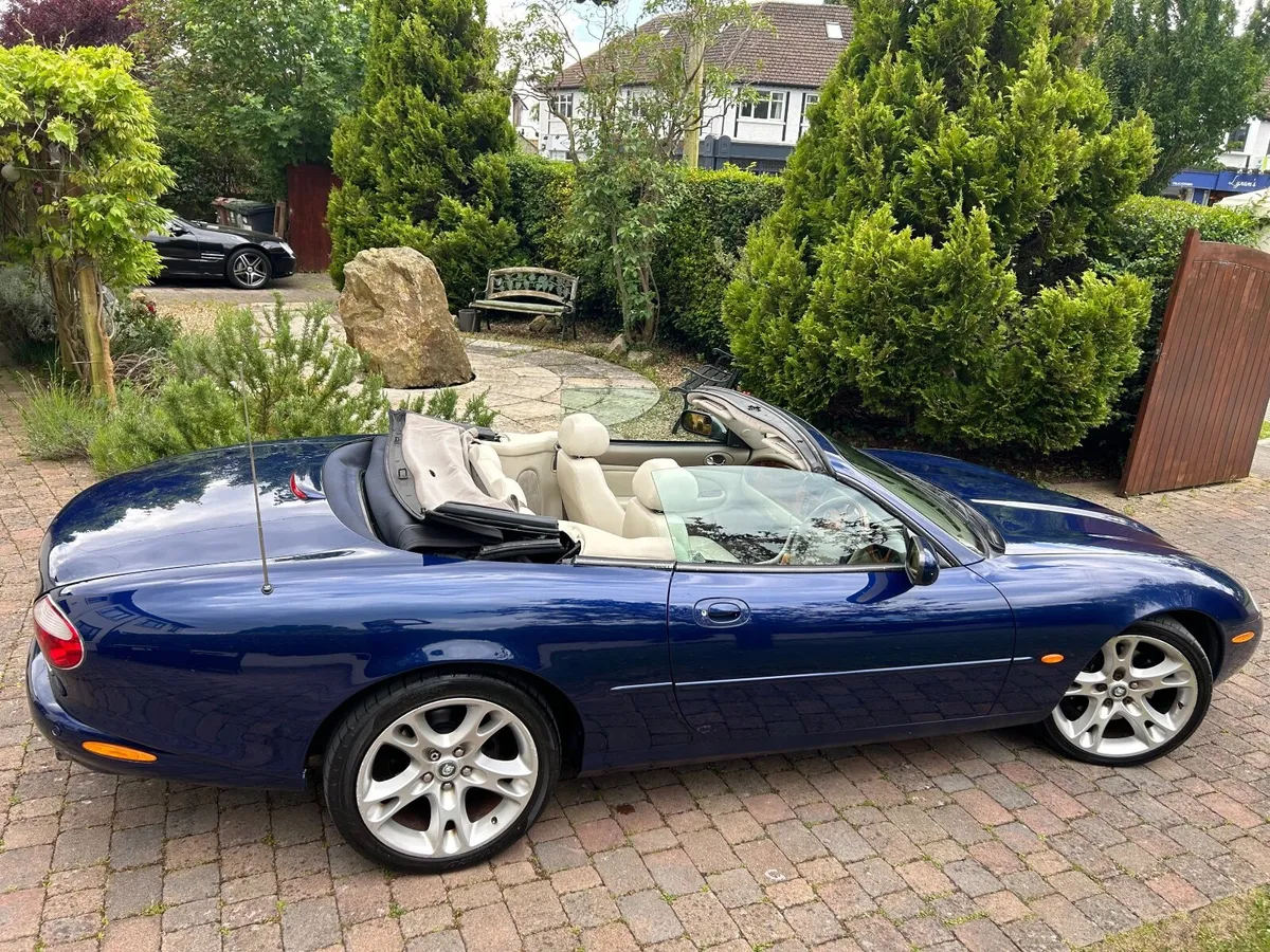 Jaguar XK8 - Image 1