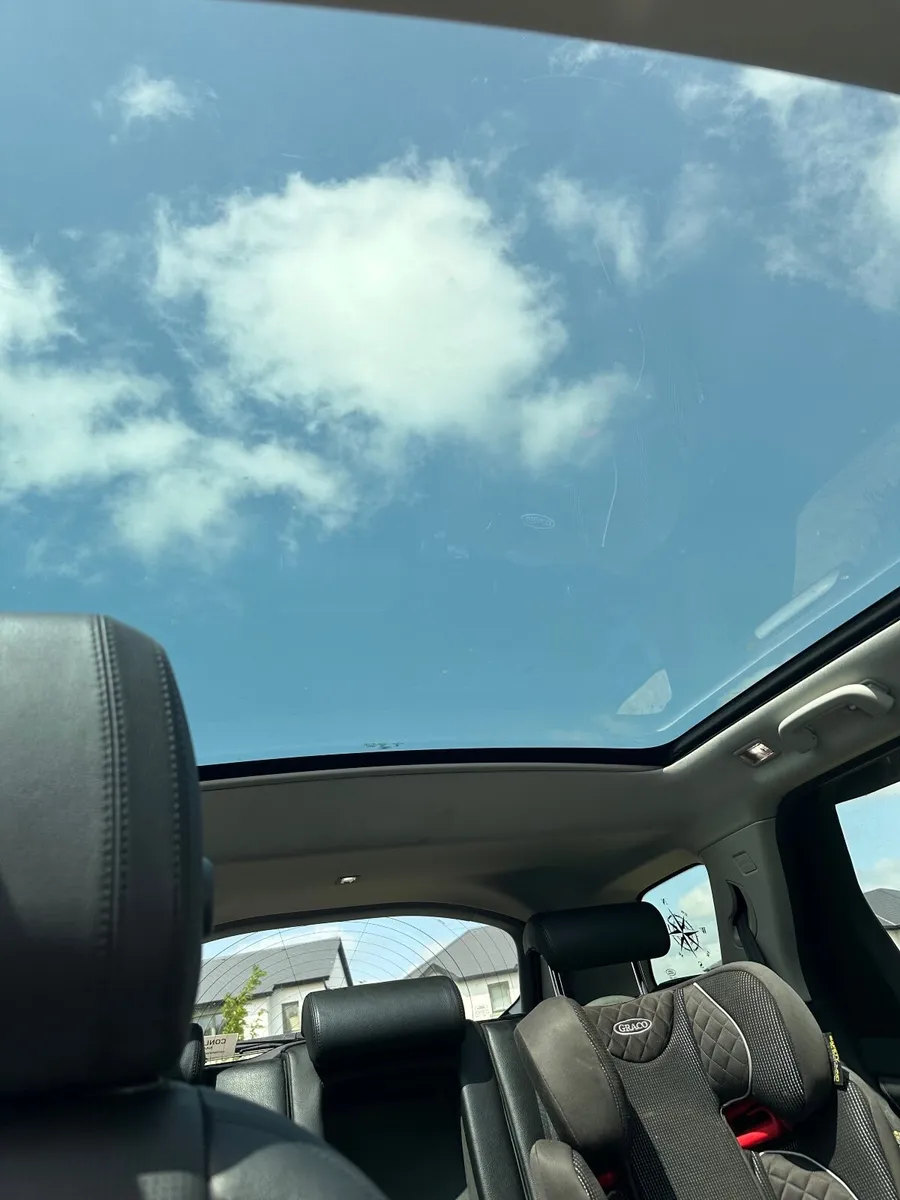 Land Rover Discovery Sport  HSE Auto 2018 - Image 2
