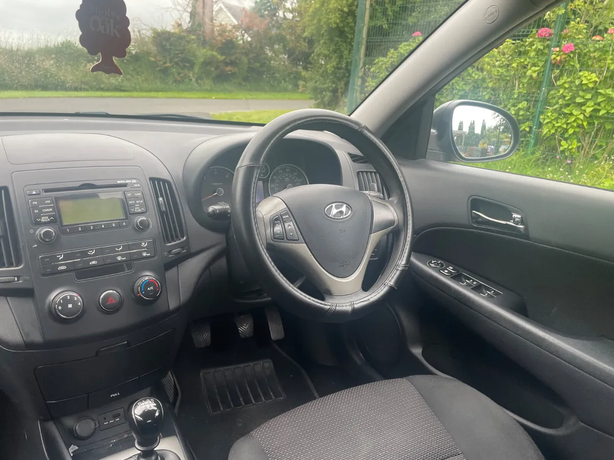 Hyundai i30 2009 , tax and tested - Image 4