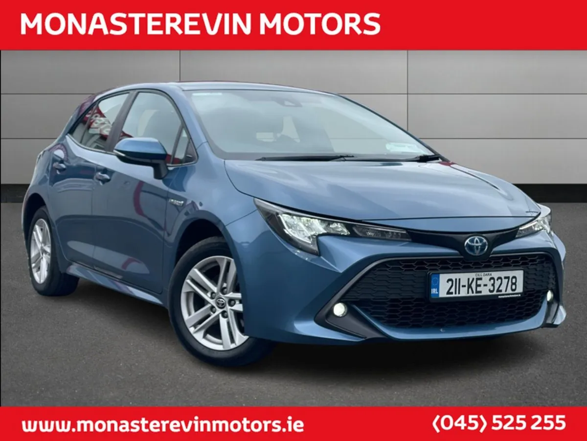 Toyota Corolla Hybrid Luna H/B 4DR Auto - Apple C - Image 3