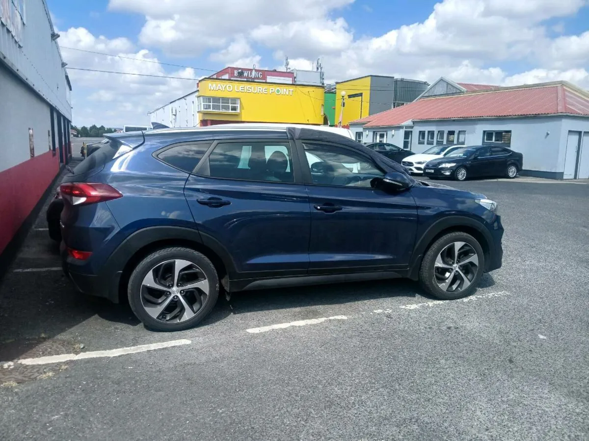 Car - Image 2
