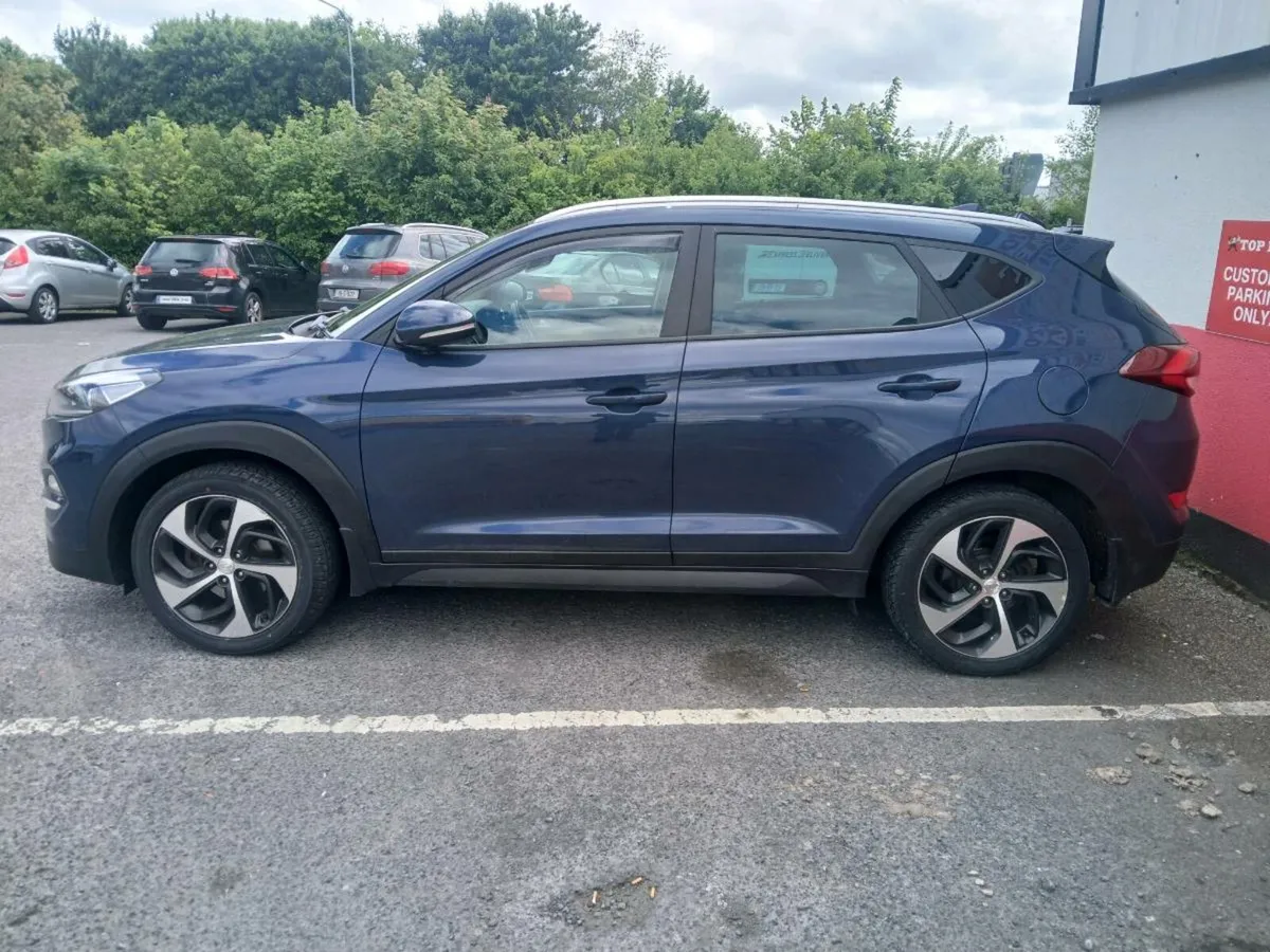 Car - Image 3