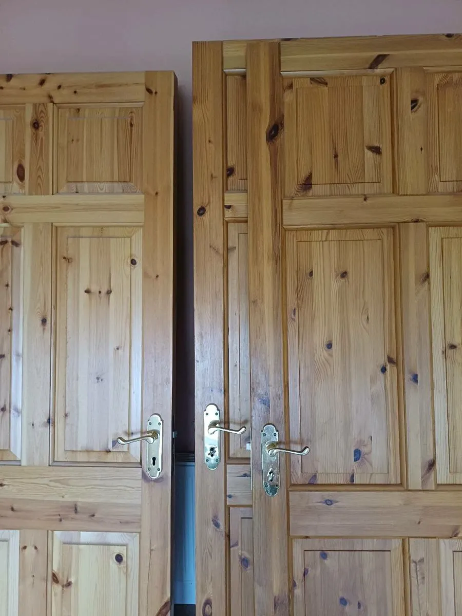 Internal doors - Image 2