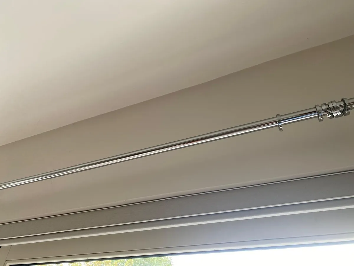 Curtain rail - Image 2