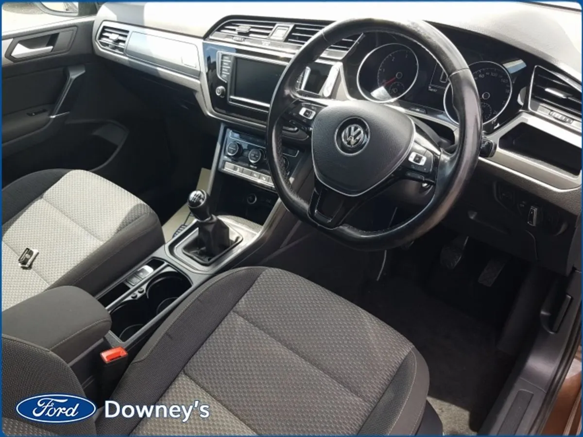 Volkswagen Touran 1.6 TD 7-seater. - Image 4