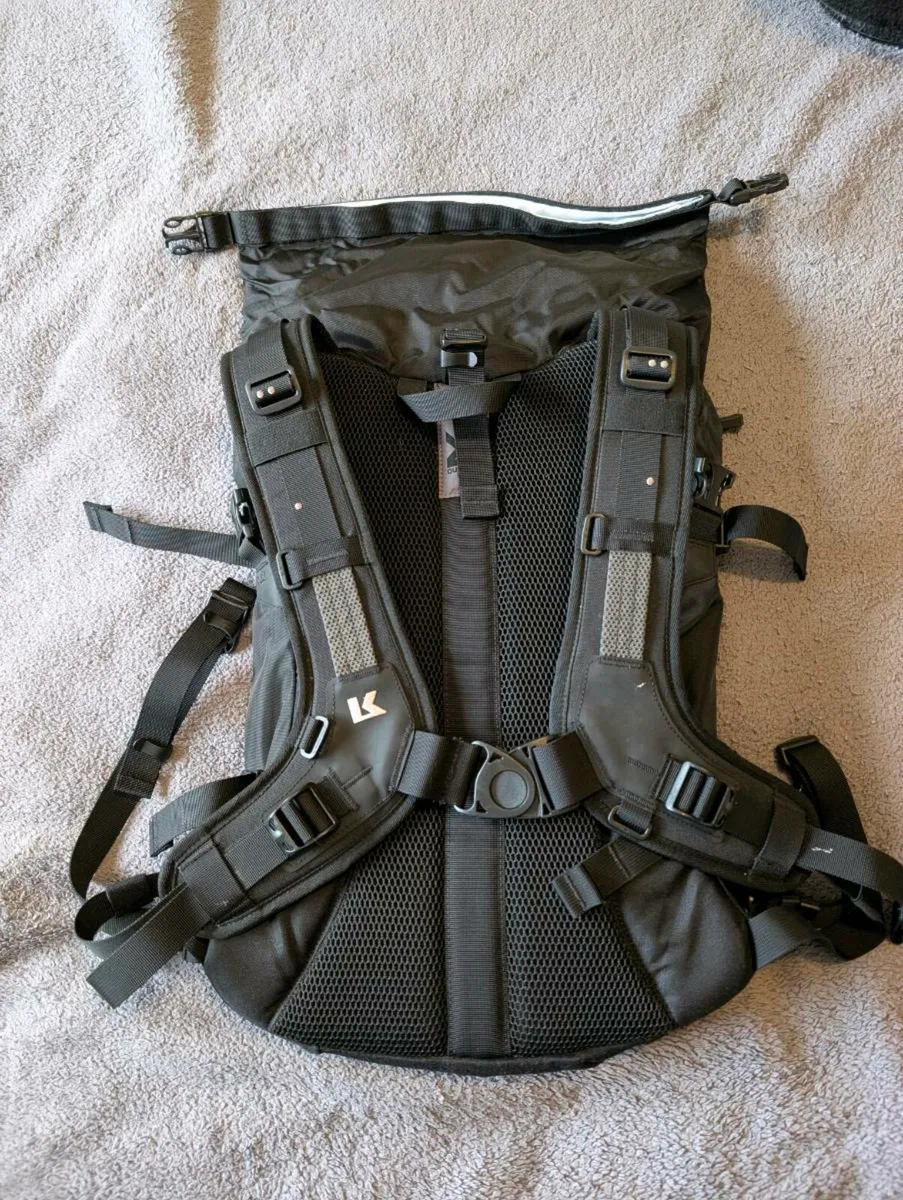 Motorcycle backpack Kriega - Image 4