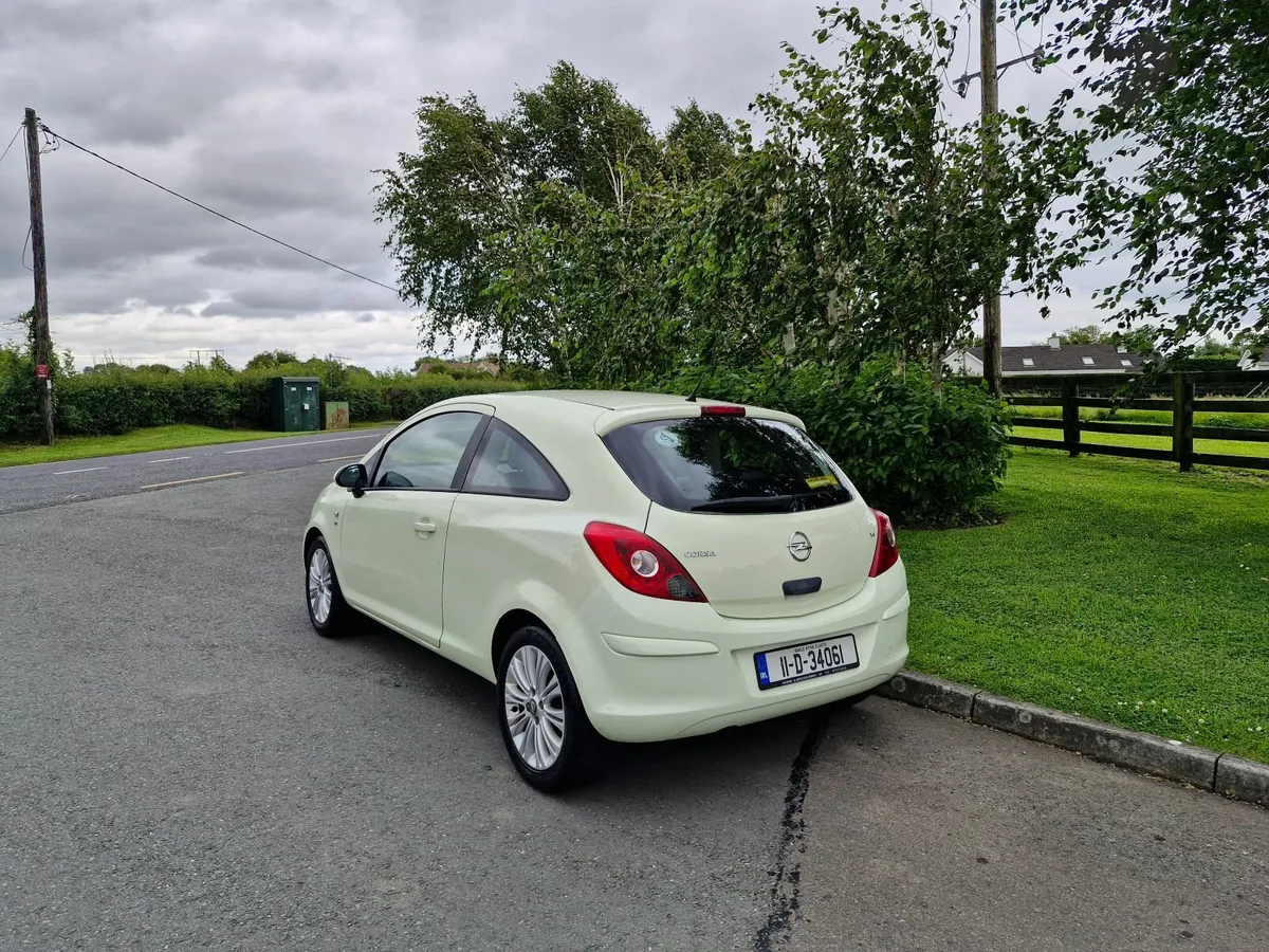 Opel Corsa Automatic (NCT TESTED AND TAXED)!!! - Image 4