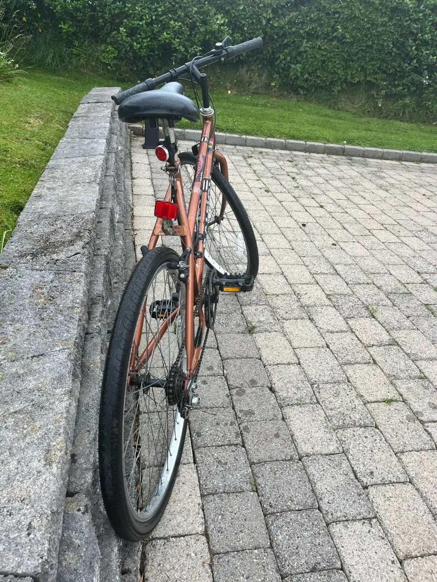 Hybrid commuter bike - Image 3